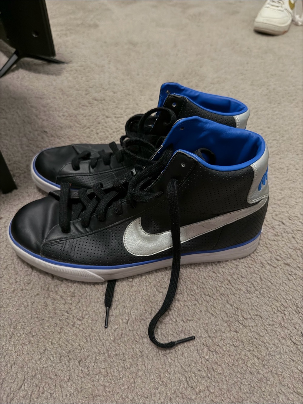 Nike Men’s Black and Silver High-Top Sneakers with Blue Lining